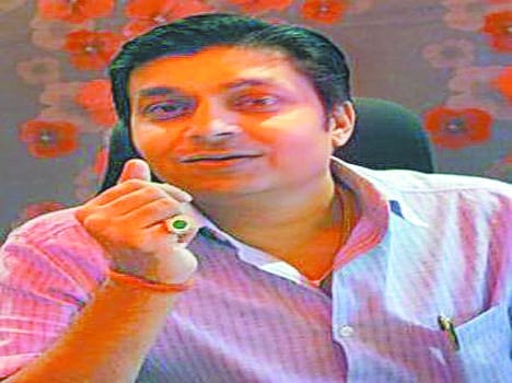 police raided at the home of industrialist sandeep shukla 
